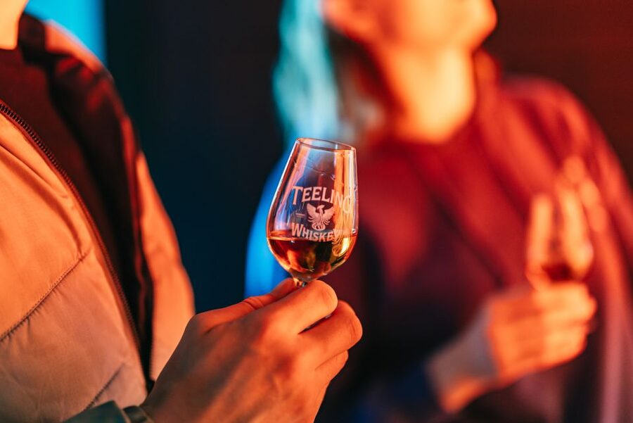 Dublin: Teeling Whiskey Distillery Tour & Tasting - A 3-copper pot still tour: what the guide helps you notice