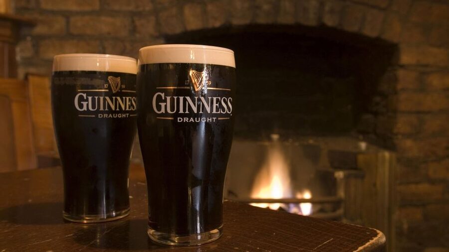 Dublin Temple Bar Night Tour - The Spanish guide angle: beer stories you can follow
