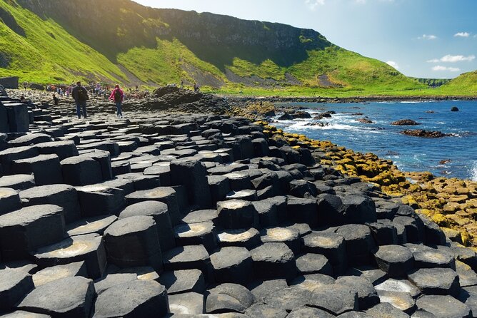 Dublin to Belfast, Dunluce Castle and Giant's Causeway Day Tour - Giant’s Causeway: 2.5 Hours to Walk the Hexagons