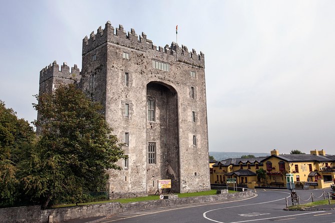 Dublin to Bunratty Castle, Cliffs of Moher, Burren Galway by Rail - Gus O’Connor’s Pub lunch and the handoff to the Atlantic