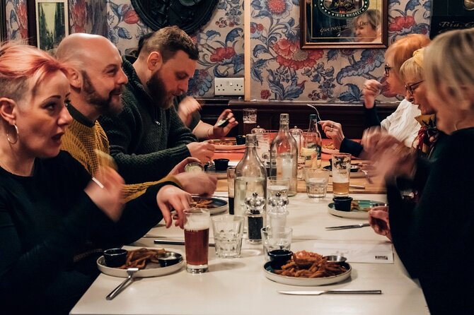 Dublin Traditional Irish 3 Course Meal Walking Tour with Local - Stairs, weather, and what to pack for a comfortable night out