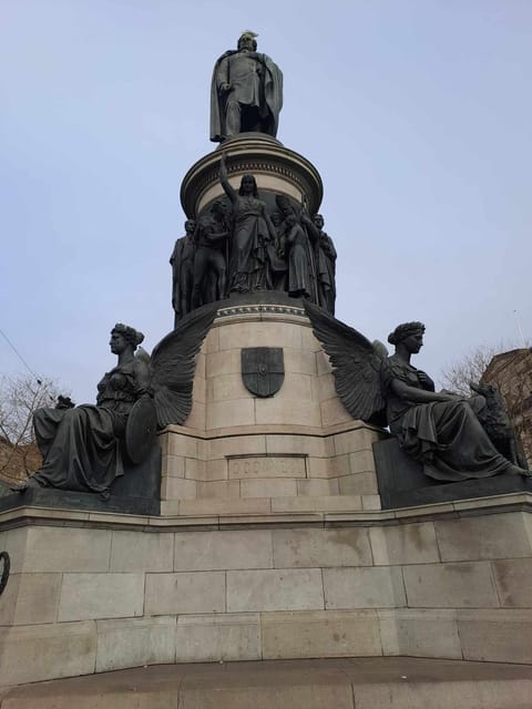 Dublin Walking Tour: Top 10 highlights - GPO Museum stop and the guided tours feel like small conversations