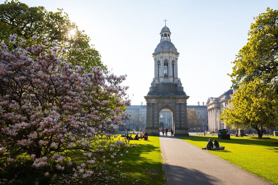 Eco Bike Tour of Dublin City Top Attractions and Nature - St. Stephen’s Green, Trinity College, and Molly Malone on the same loop