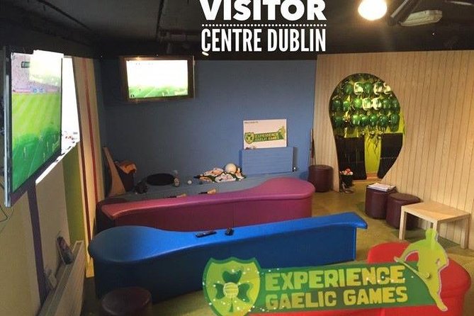 Experience Gaelic Games in Dublin - On the field: Gaelic football, hurling, and Gaelic handball basics