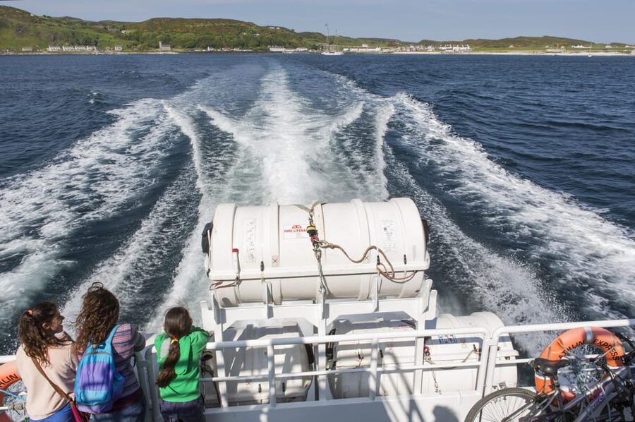 Fastnet Rock Lighthouse direct boat tour-Baltimore.Guided. - Safety and Comfort Basics You Should Expect