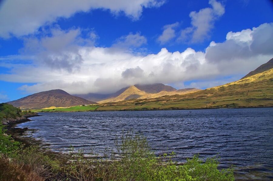 From Dublin: Connemara and Galway Bay Day Tour - Dublin Heuston to Galway: the easy start that sets the tone