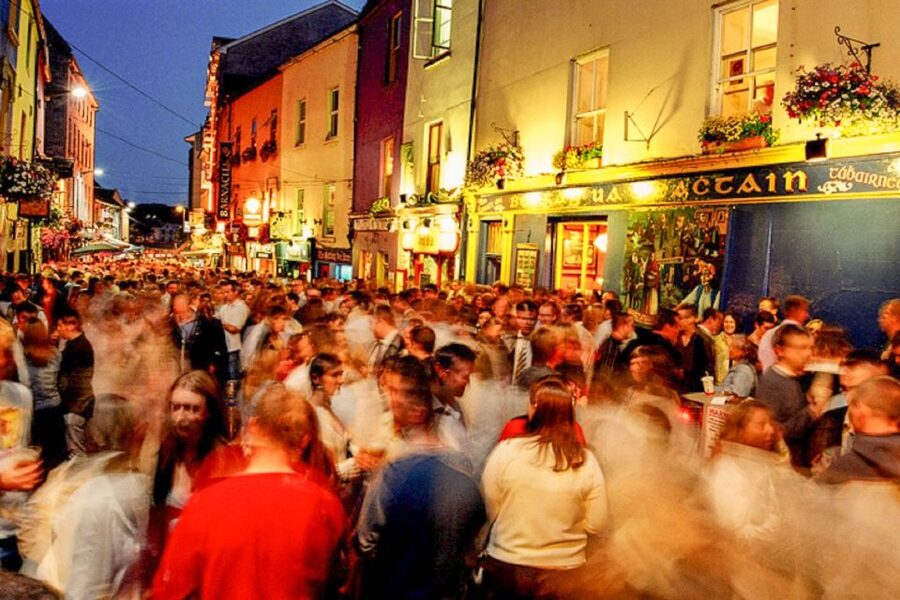 From Dublin: Galway and Kerry 3-Day Budget Tour - First impressions: a budget tour that still feels like the real West