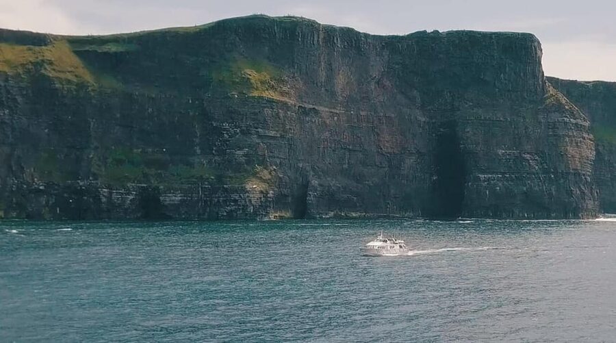 From Dublin: Galway + Cliffs of Moher Boat Cruise in Spanish - Galway on your own: Latin Quarter, Eyre Square, Spanish Arch