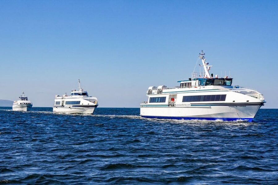 From Galway: Aran Islands & Cliffs of Moher Day Cruise - Weather, wind, and what to pack so you stay comfortable