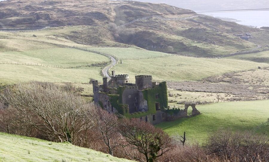 From Galway: Connemara and Kylemore Abbey Day Tour - Connemara National Park: for hikers and people who want big views