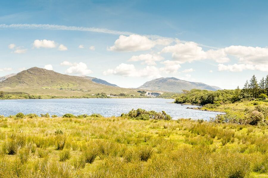 From Galway: Connemara & Kylemore Abbey Full-Day Guided Tour - An Spideal and the coastal part of the day