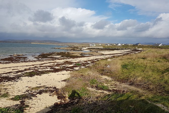 From Galway: Guided tour of Connemara with 3 hour stop in Kylemore Abbey - Kylemore Abbey at a Human Pace: What to Do in Three Hours
