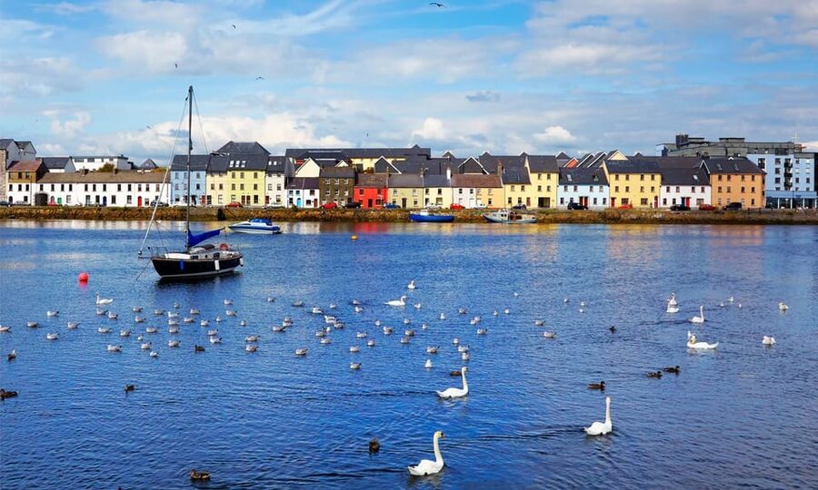 Galway: Best of Galway City & Claddagh Walking Tour - Druid Theatre: connecting modern Galway to the old streets