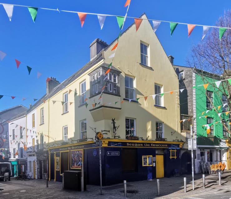 Galway City: Evening Guided Walking Tour of Galway City - Thomas Dillons and the Claddagh Ring Symbol You Can Actually See