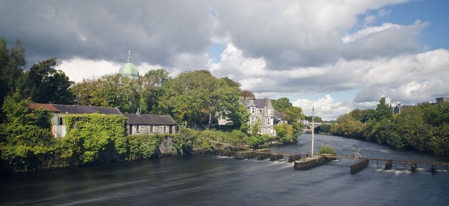 Galway City: Guided 1.5-Hour Walking Tour - Who this tour is best for