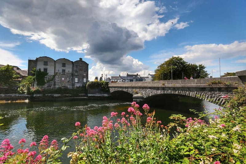 Galway City Walk: Rougues, Rebels and Rakes - King’s Head Pub and the Medieval Quarter Streets You’ll Actually Remember