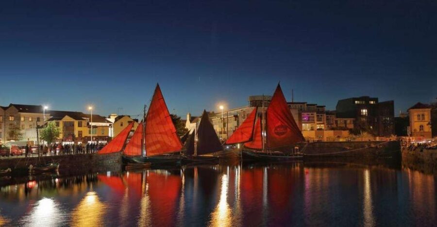 Galway: Dark History Guided City Walking Tour - Key things that make this Galway night walk worth it