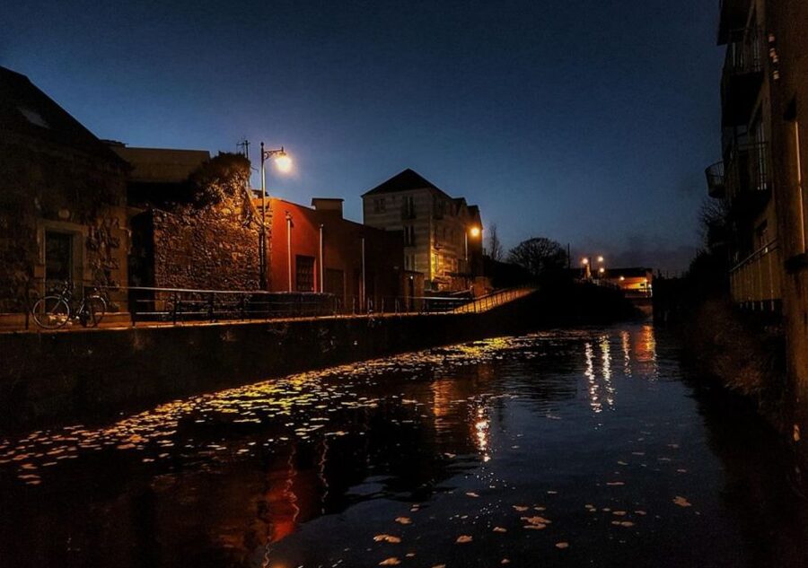 Galway: Dark History Guided City Walking Tour - Guide style is the real differentiator: humor, pace, and group control