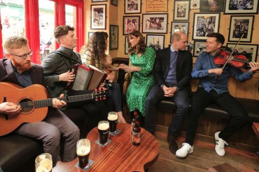 Galway: Food and Culture Walking Tour with Tastings - How the stops feel in real life: relaxed, packed, and paced by the guide