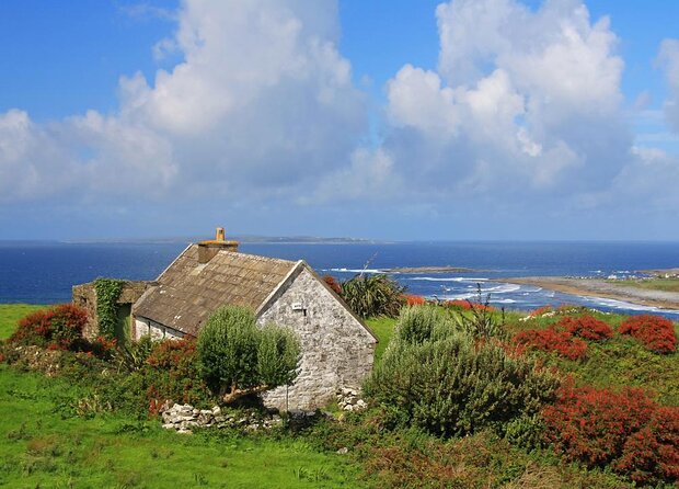Guided Doolin Cave Tour: Experience Europe's Largest Stalactite - Entering Doolin Cave, and why the stalactite is worth the effort