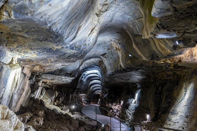 Guided Tour of Aillwee Cave and Visit to the Birds of Prey Centre - Where Aillwee fits on a Clare itinerary