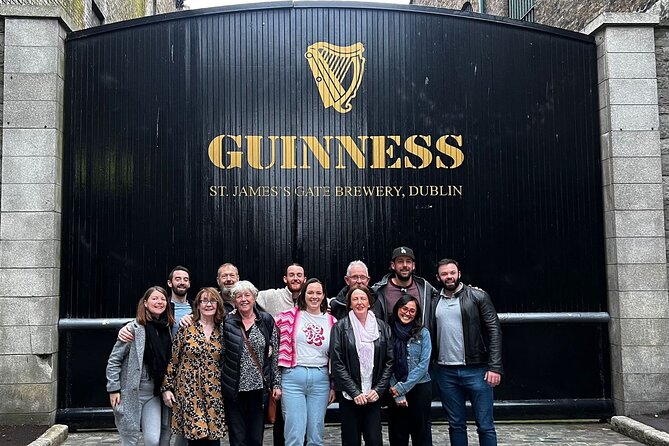 Guinness Storehouse: Entry ticket + Perfect Pint Pub Tour - City sightseeing by bus: OConnell Street, the Spire, and the Liffey
