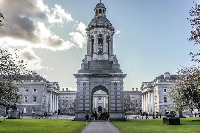 Highlights of Dublin Private Walking Tour with Guide - The Molly Malone Statue: How a Bronze Figure Became a Dublin Icon