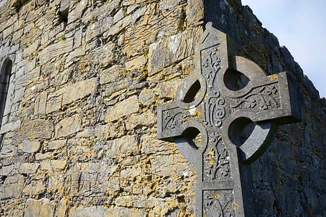 History & cultural tour of Inishmore, Aran Islands. Galway. Private. 2 ½ hours - Kilmurvey Craft Village and a Calm Break Under Dun Aonghasa