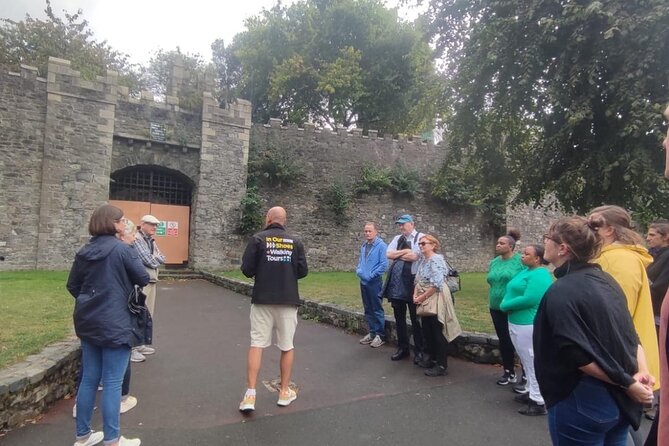 In Our Shoes Dublin Walking Tour - A 90-minute plan with room to breathe