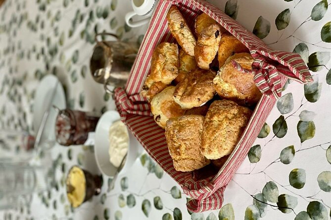 Irish Baking Class: Granny's Apple Cake, Traditional Scones - The class flow: what happens during your 90 minutes