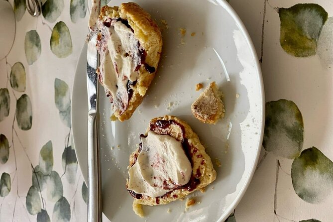Irish Baking Class: Granny's Apple Cake, Traditional Scones - Who this class suits best