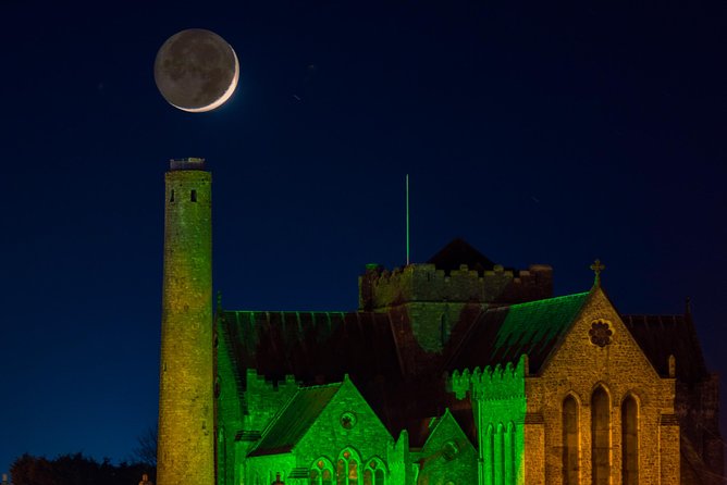 Kilkenny city tour in German. - Where you start, how the tour moves, and what to expect