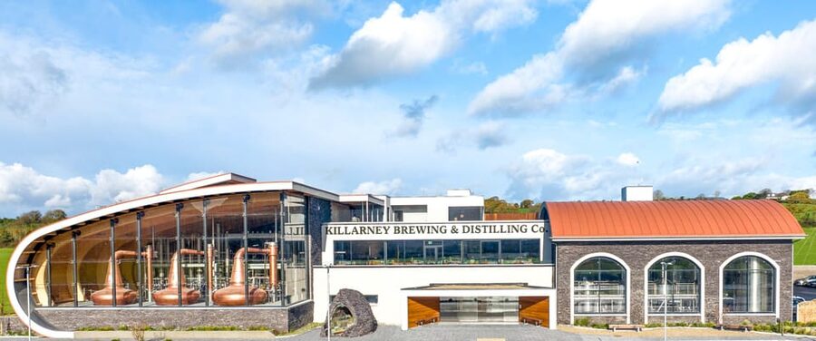 Killarney: Brewery Tour and Tasting - First Stop: Arriving at Killarney Brewing & Distilling Co