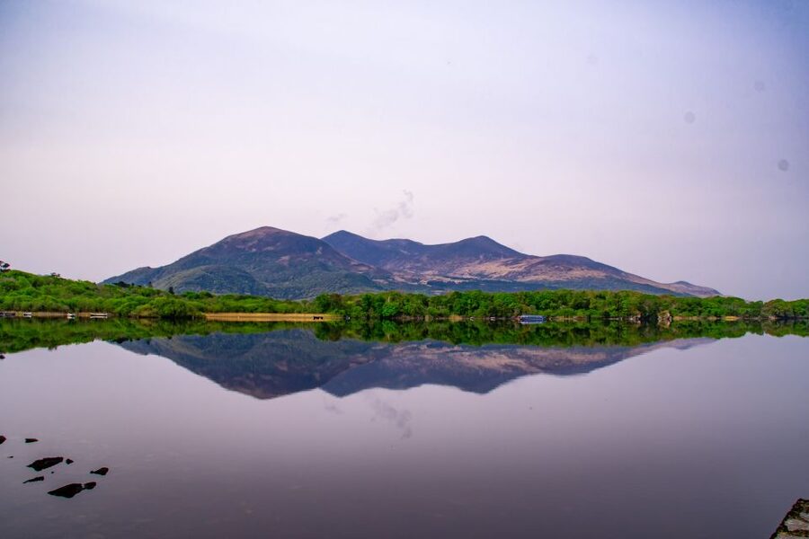 Killarney: Guided Boat Tour to Innisfallen Island - Weather, boarding, and what to bring for a smooth visit