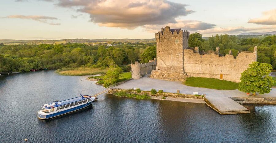 Lakes of Killarney: Boat Cruise - Ross landmarks and Innisfallen monastery on the water