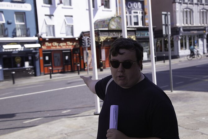 Legends, Ghosts and Ghouls Walking Tour Dublin - Getting there: meeting at Merrion Square, ending near Temple Bar