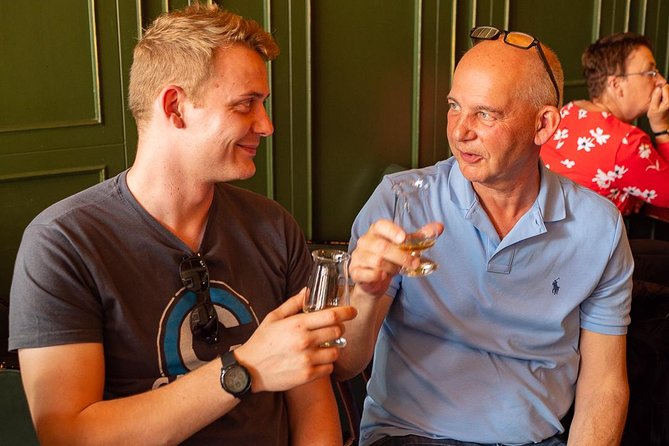 Premium Whiskey and Food Tasting in Dublin - Dingle Whiskey Bar: your first set of Irish pours and the quick learning curve