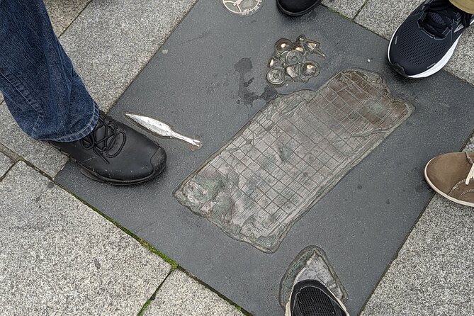 Private Guided Walking Tour in Dublin - Dublin Tourist Information Centre to City Hall: the 18th-century start with medieval DNA