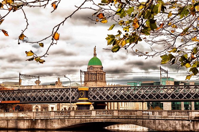 Private Transfer: Dublin Airport DUB to Dublin by Luxury Van - FAQ