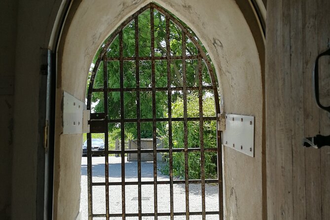 Private visit in an Irish Castle Home - Getting there and staying comfortable in Cloonkea