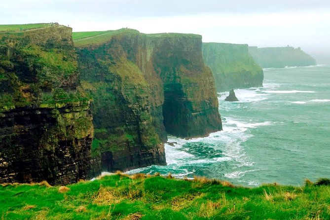Scogliere di moher e Galway in italiano - Galway in 1 ora e 30 minuti: Arco Spagnolo, fiume e ritmo di città