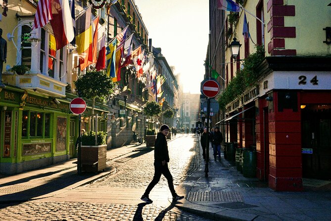 Self-Guided Scavenger Hunt: Dublin Adventure - Photo challenges: picking Braniac, Photographer, or Mapper