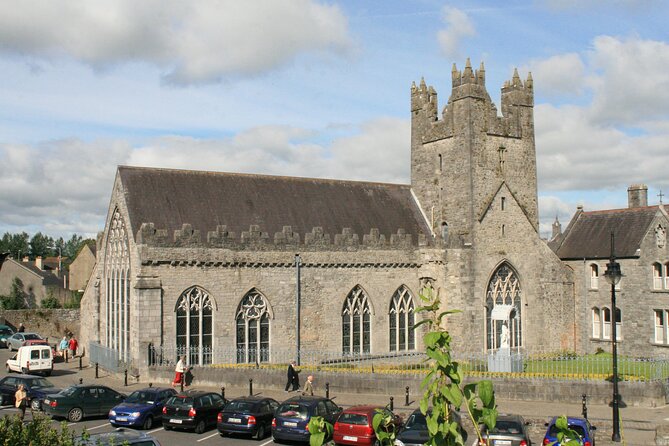 Semi Private tour Rock of Cashel - Cahir castle & Kilkenny - Black Abbey: a short stop with meaningful context