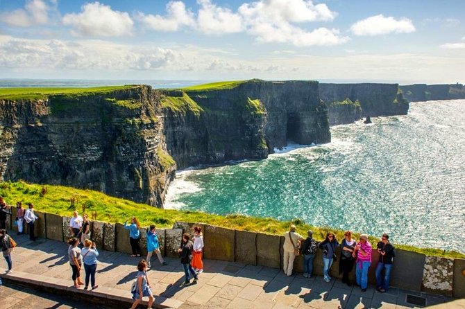Shore Excursion Cliffs of Moher explorer tour, Wild Atlantic Way from Galway - O’Brien’s Tower and viewpoint strategy for a long day
