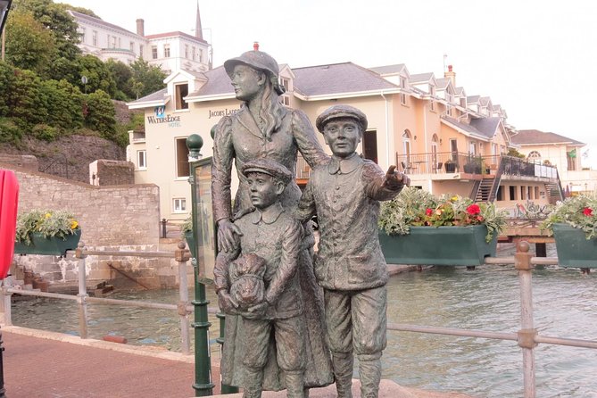 Shore Excursion From Cork: Including Blarney Castle and Kinsale - Blarney Castle and Gardens: the stone, the grounds, and the queue reality