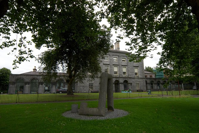Skip the Line: Hunt Museum Ticket - The Collection’s Big Trick: It Spans Thousands of Years