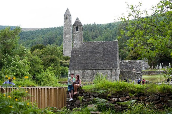 (Small Group) Shore Tour from Dublin:Dublin Highlights and Glendalough Day Trip - County Wicklow drive: the Garden of Ireland, with movie-famous views