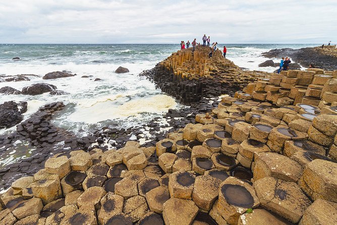 Spanish Belfast And Giants Causeway Tour - Comfort, weather, and pacing: how to plan so the day feels good
