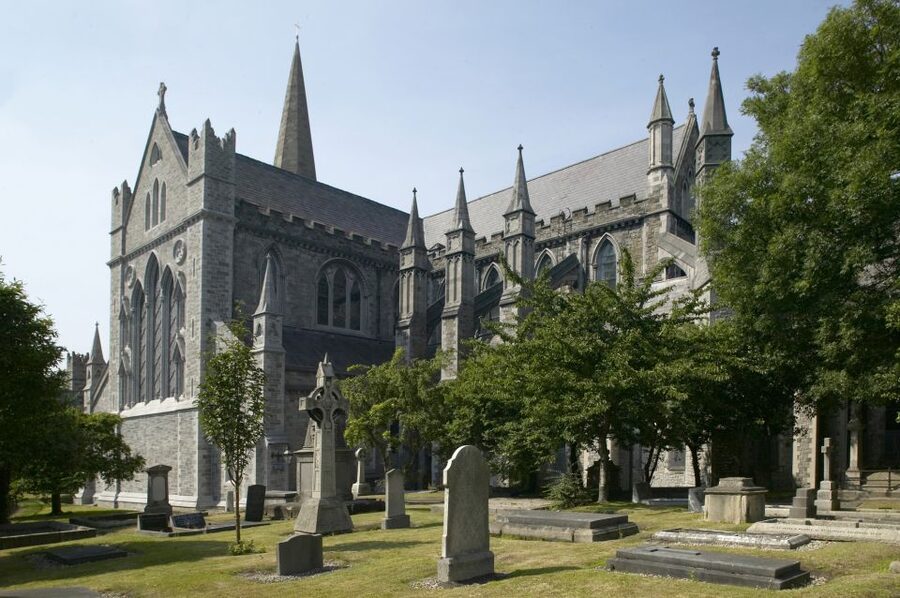 St Patrick's Cathedral: Self-Guided Cathedral Admission - Inside the Gothic Details: Stained Glass That Actually Explains