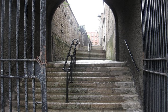 The Best of Dublin - Highlights and Hidden Corners - Dublin Castle gardens without the pressure to rush